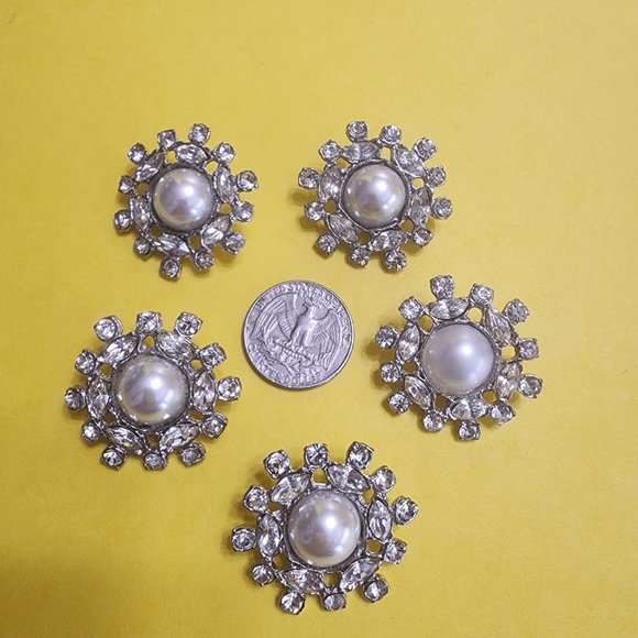 5 matching Vintage clear Rhinestone and Faux Pearl Buttons w shank silver tone - Picture 2 of 10